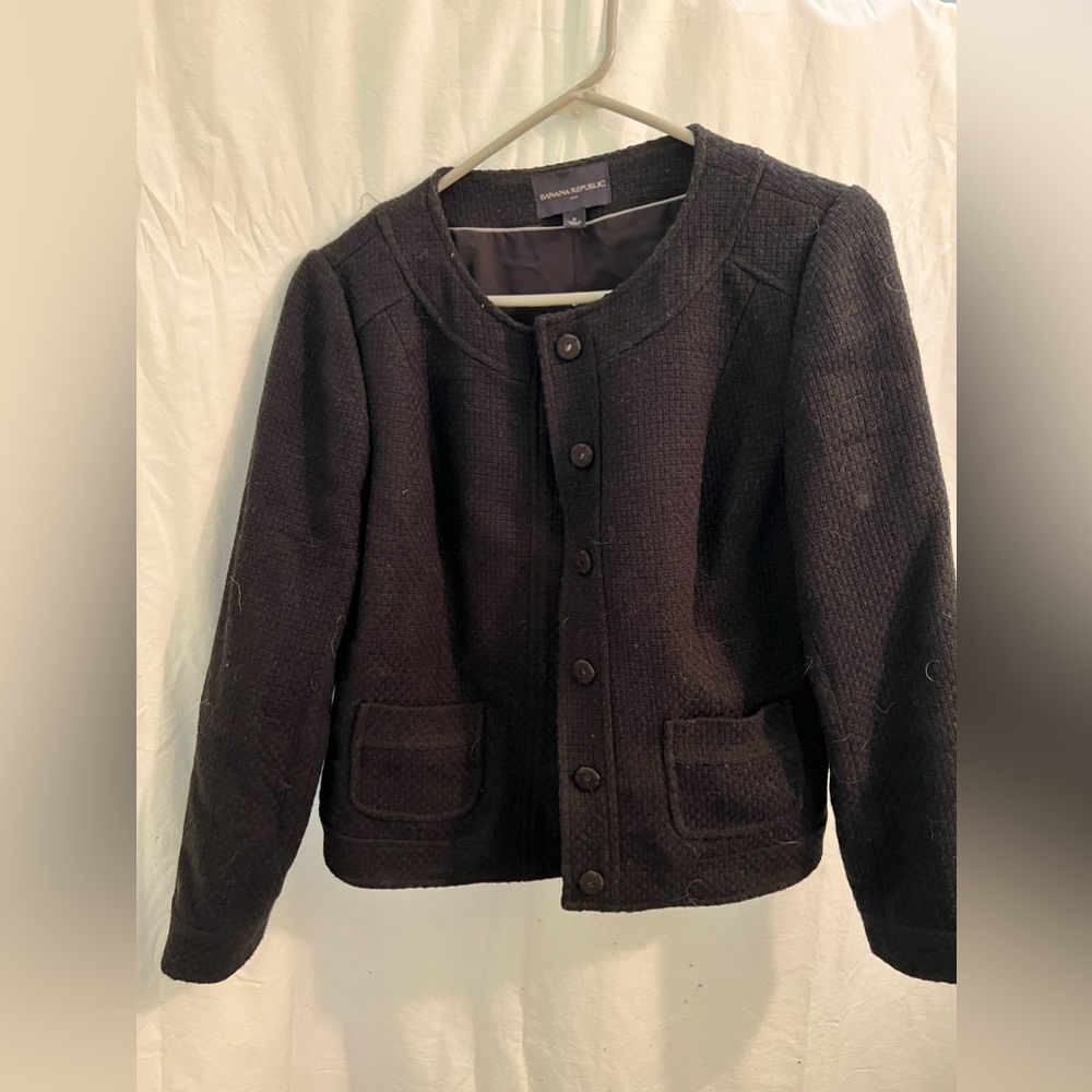 Women’s Banana Republic Textured Blazer - Buttons, Pockets, Piping, Scoop Neck